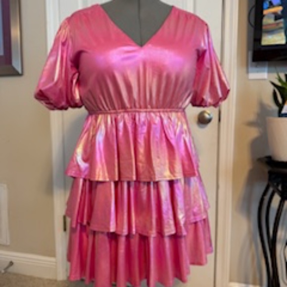 ✨ Juliana’s Metallic Pink Tiered Dress (Size S) ✨ - Picture 1 of 3